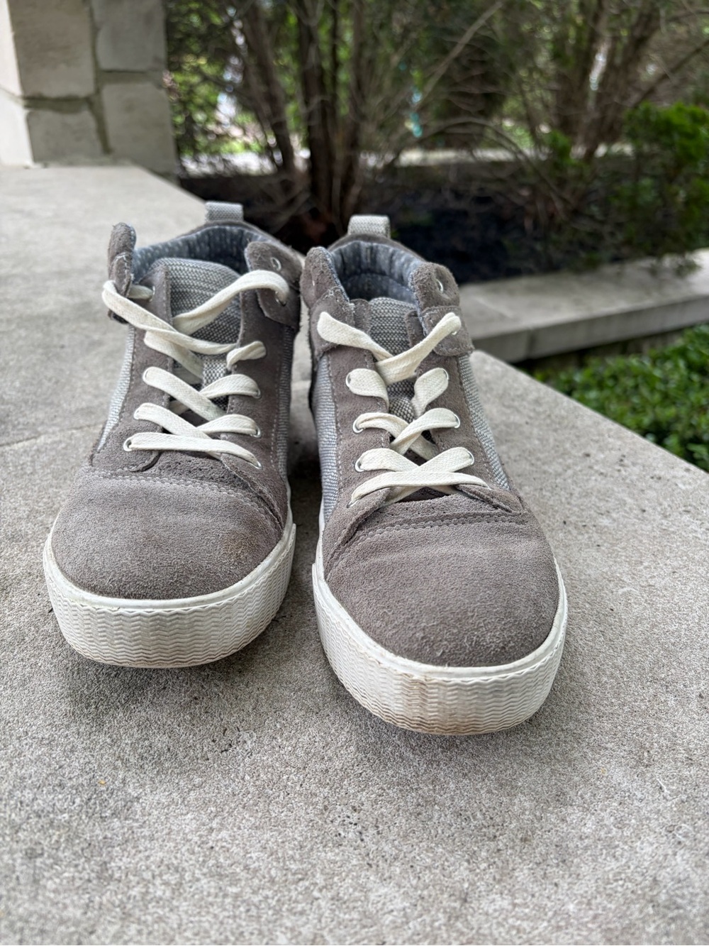 Womens TOMS High Top Sneakers in Gray Suede Size 7.5